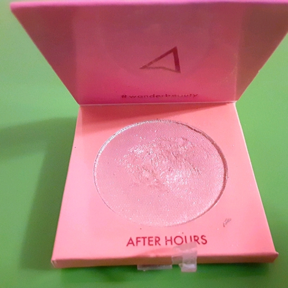 New makeup bundle - Picture 2 of 5